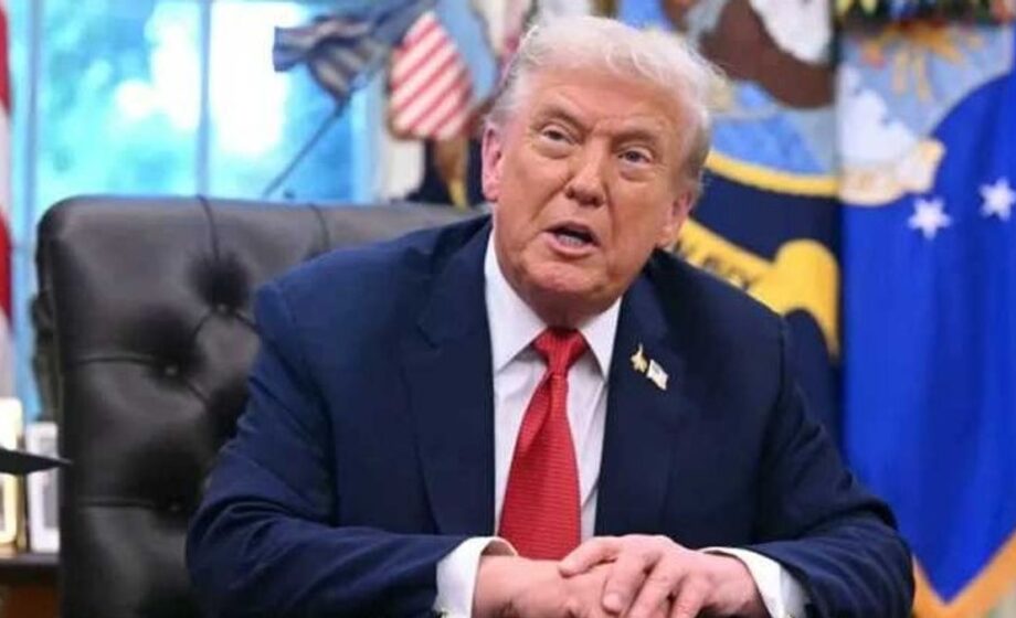 ترامب يعلن أن مضيق هرمز مفتوح ويؤكد عجز إيران عن دفع رواتب جنودها