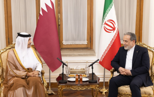 رئيس الوزراء القطري يزور طهران لبحث سبل تهدئة التوتر واستئناف الحوار