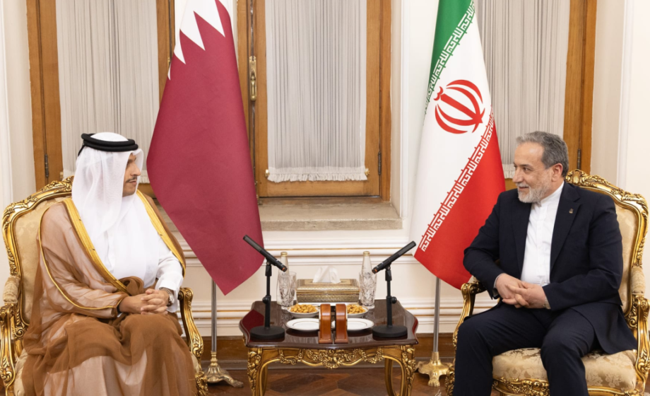 رئيس الوزراء القطري يزور طهران لبحث سبل تهدئة التوتر واستئناف الحوار