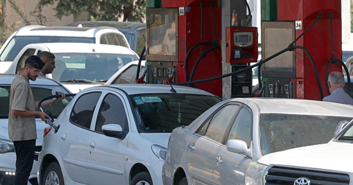 إيران تدعو للوحدة الوطنية وسط ضغوط اقتصادية وعقوبات أمريكية متصاعدة