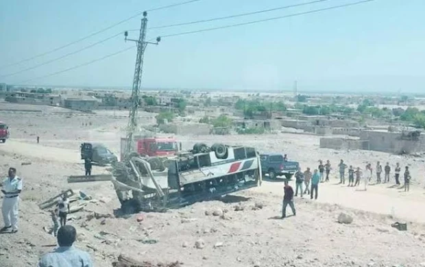 مأساة جنوب سيناء: مقتل 21 وإصابة 28 في انقلاب حافلة سياحية