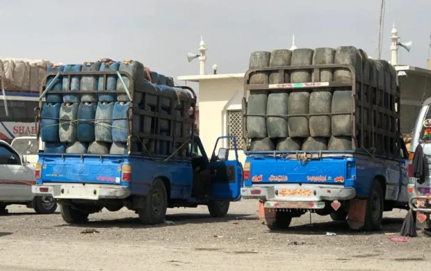 انفجار أبخرة بنزين بيزد يقتل 4 ويكشف أزمة الطاقة في إيران