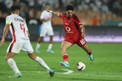 الأهلي يتصدر مؤقتاً بعد فوز كاسح على الزمالك في ديربي القاهرة