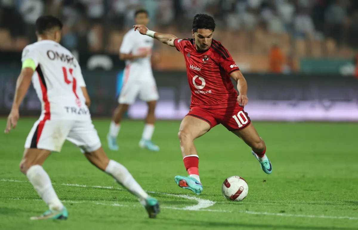 الأهلي يتصدر مؤقتاً بعد فوز كاسح على الزمالك في ديربي القاهرة