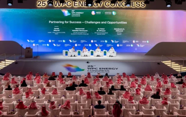نيوم للهيدروجين الأخضر يكمل 96% من أعماله في السعودية