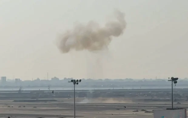 القوات اليمنية تعترض صواريخ حوثية استهدفت مطار عدن وقصر معاشيق